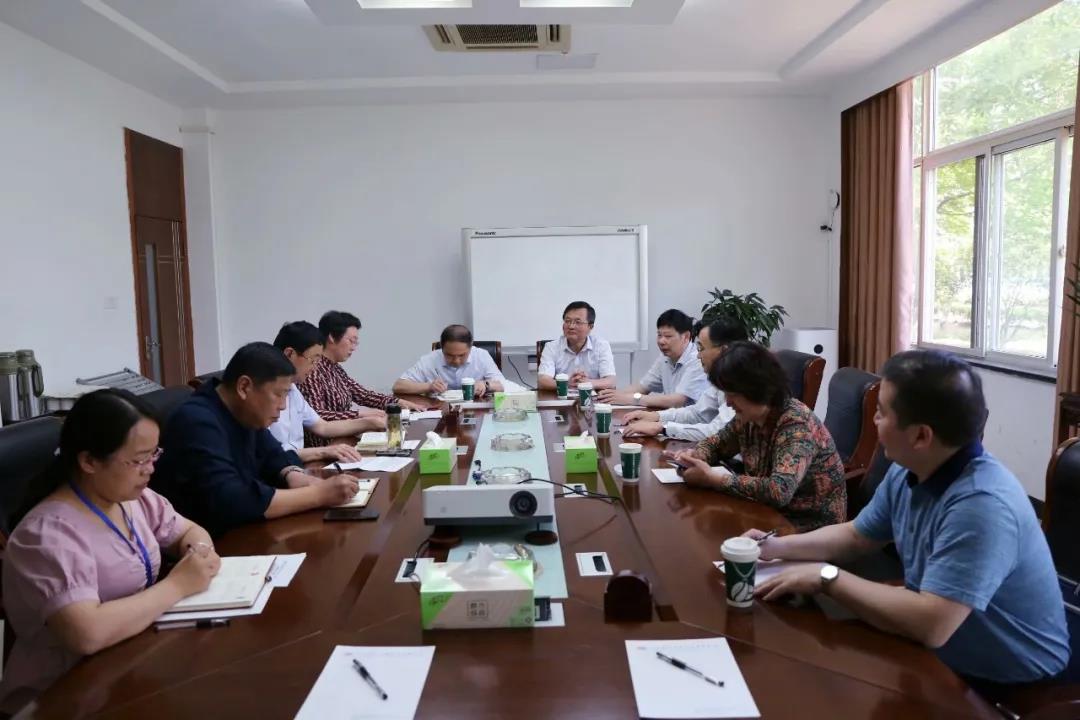 省人社廳領導來索伊集團調研“四進一促”工作 省人社廳領導來索伊集團調研“四進一促”工作